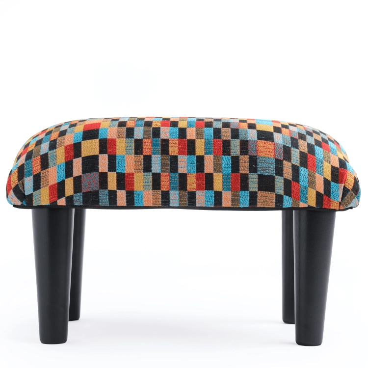 Stylowy kolorowy podnóżek, idealny do nowoczesnych i kreatywnych wnętrz