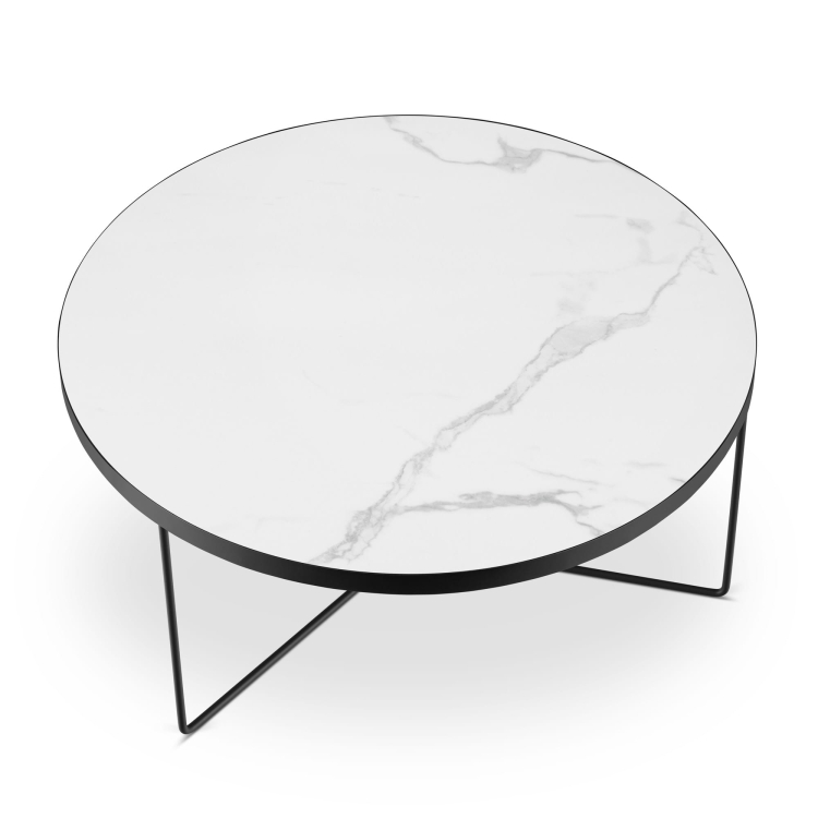 Nowoczesny stolik kawowy z marmurowym blatem i solidną stalową podstawą