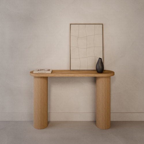 Konsola do przedpokoju z drewnianymi ryflowanymi nogami i blatem z płyty meblowej