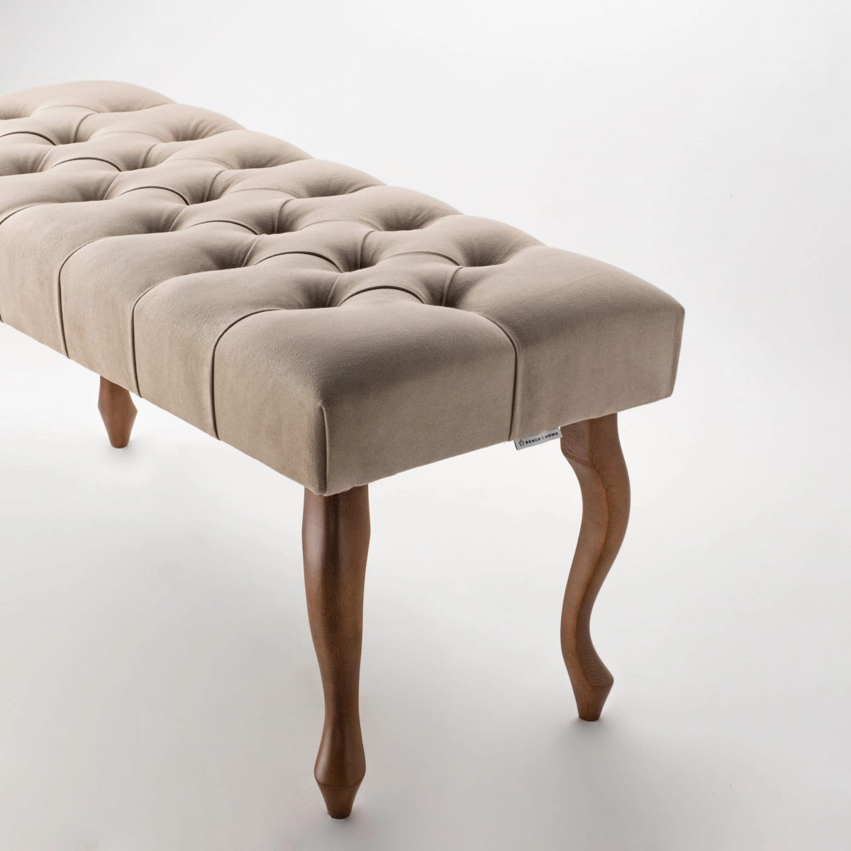 Elegancka pikowana ławka latte – funkcjonalny i stylowy mebel do domu lub biura