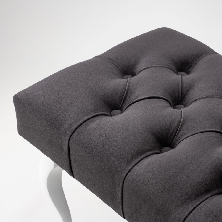 Pikowana ławka antracytowa z białymi nogami