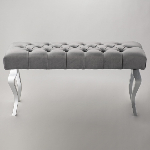 Szara ławka pikowana z eleganckimi, chromowanymi nogami