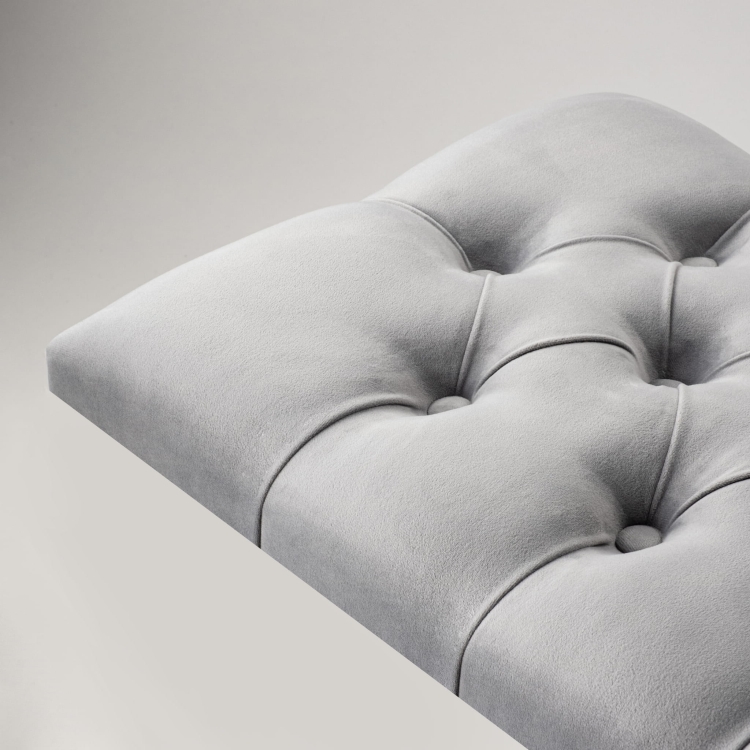 Pikowany szary panel ścienny